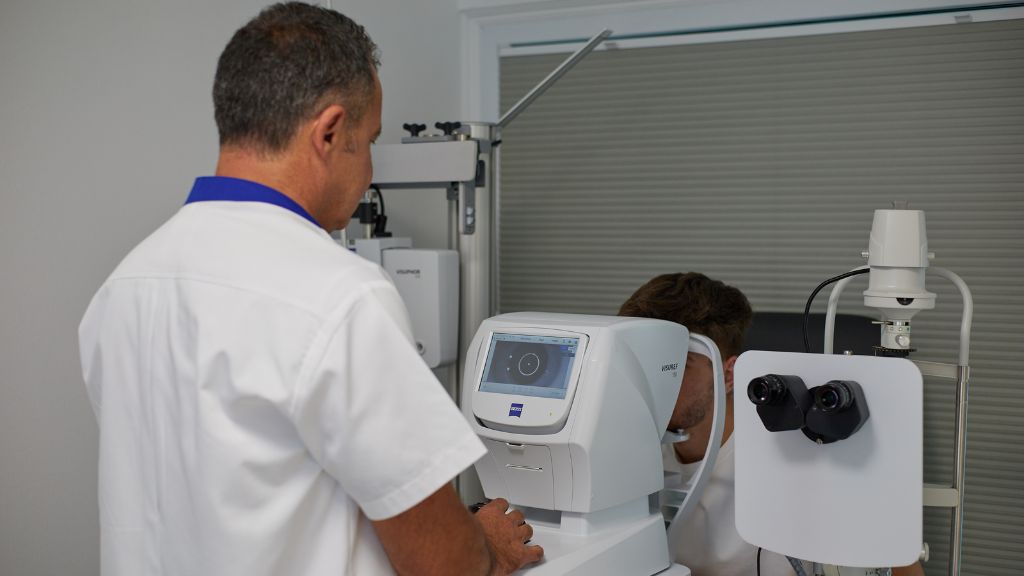 Află cum te ajută screeningul ocular digital să detectezi problemele de vedere din timp. Rapid, precis, non-invaziv – la Safi Optic.